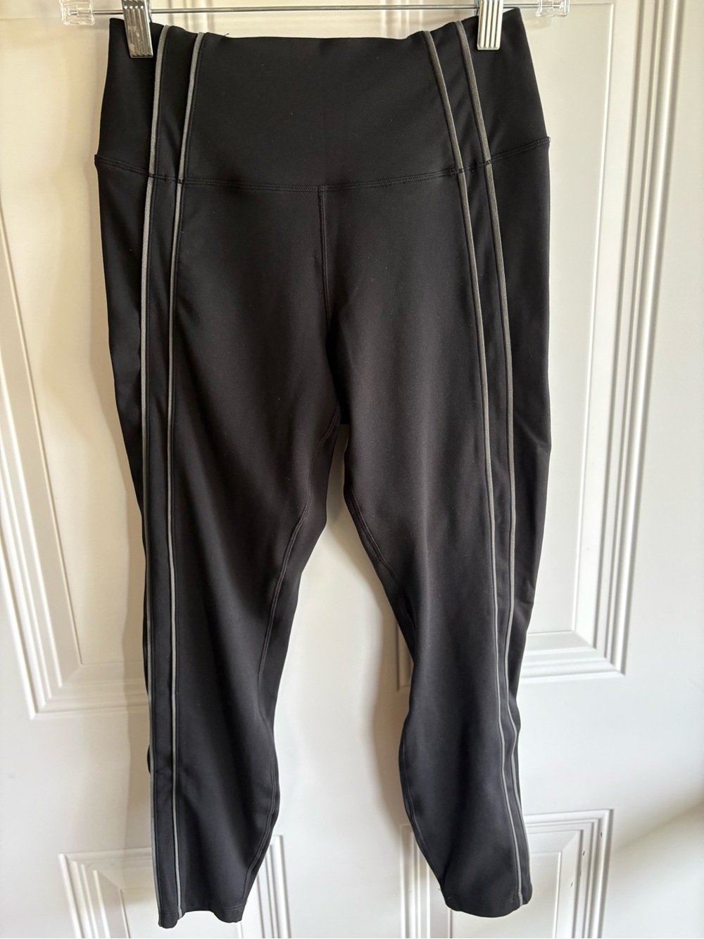 Nike Black High-Rise Leggings with Gray Trim